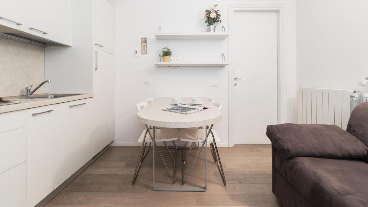 Italianway - Bligny 19 Flat Apartment มิลาน ภายนอก รูปภาพ