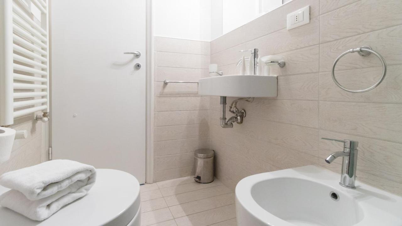 Italianway - Bligny 19 Flat Apartment มิลาน ภายนอก รูปภาพ